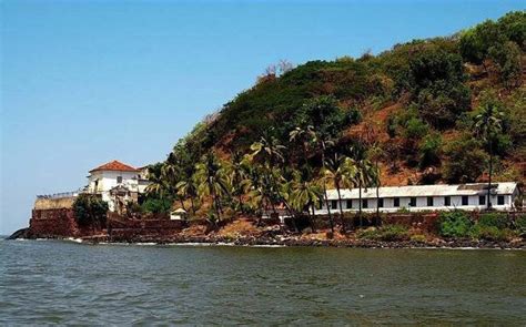 Undertrial inmate asked to dump garbage outside Goa prison; escapes