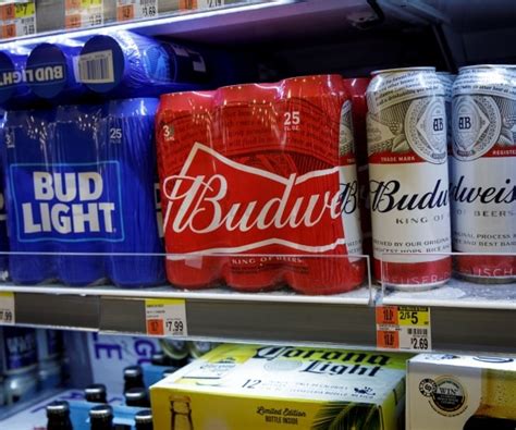 Trump Touts Bud Light Boycott Success in Weekend Post | Newsmax.com