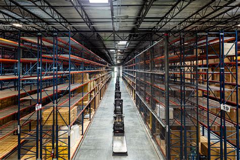 Project Profile: American Furniture Warehouse - Katy | Tilt-up Concrete Association