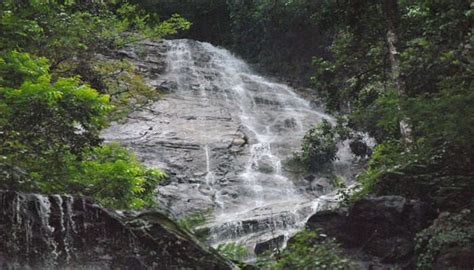 Top 9 Waterfalls In North East India To Visit On Your 2025 Vacay