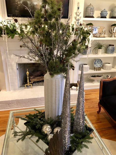 How to Decorate A Cocktail Table With Flair