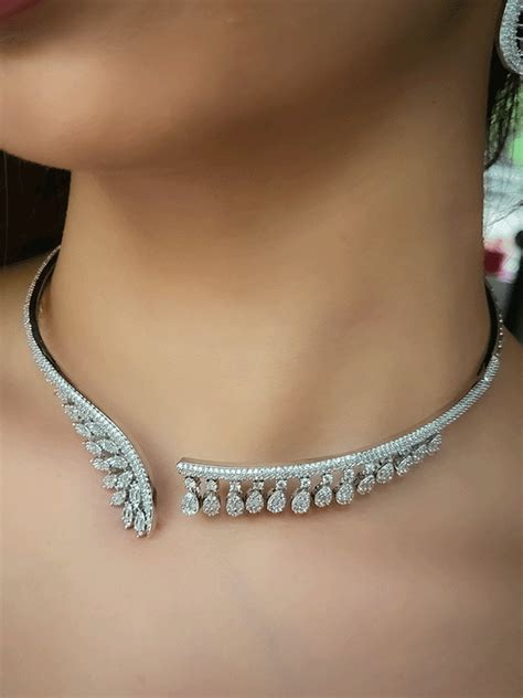 Buy Stylish Necklaces for Women Online | Buy Necklaces for Women