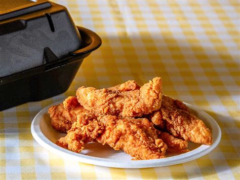 Zaxby's Tastes Eerily Similar to Another Popular Fast Food Chain