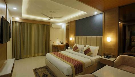 HOTEL SAKURA BY MAPS GROUP (Gurugram (Gurgaon)) - Hotel Reviews, Photos ...