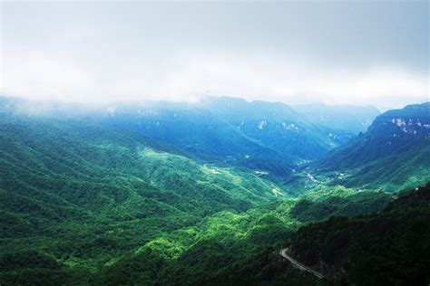 独山县夹缝岩，这处藏匿于贵州大山深处的原始风景，竟然被人发现了--汇特通大数据网