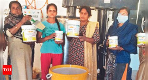 Paint From Cow Dung: Manfacturing Unit Set Up In Koriya | Raipur News ...