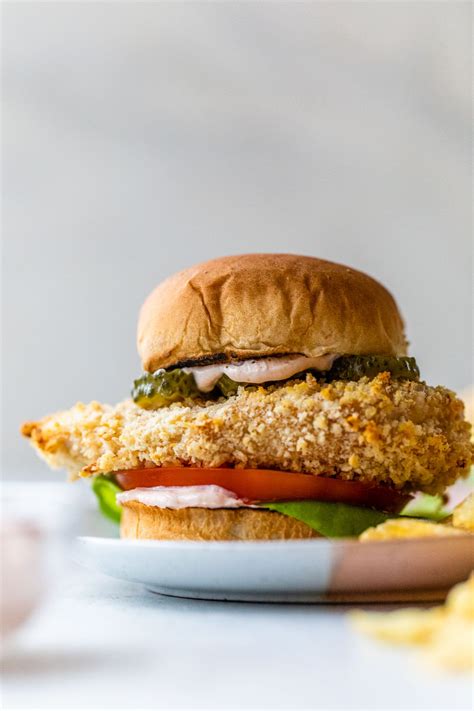 Spicy Chicken Sandwich – WellPlated.com