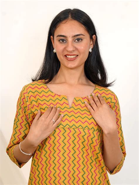 Sunray ZigZag Kurta Pant Set – BaSaKa