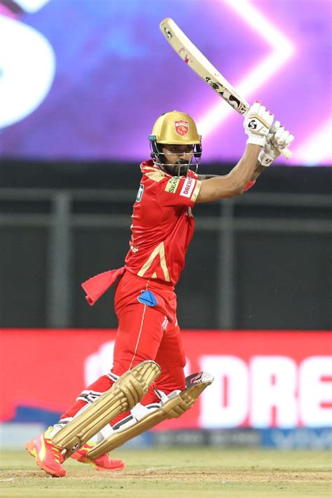 Mohammad Rizwan catches Pite van Biljon off Usman Qadir | ESPNcricinfo.com