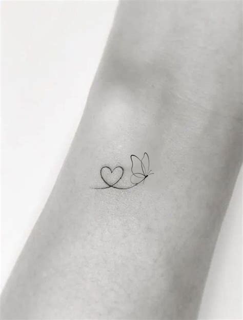 Pin de Anthony checo en A CLIENTE | Tatuajes de muñeca pequeños, Tatuajes para muñeca diminutos ...