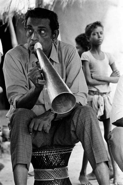 Satyajit Ray On Location For Asani Sanket (Distant Thunder) 1963 ...