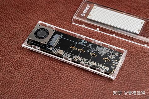 ASM2464PD主控威力如斯，实测传输速度2.5GB/s，ORICO真USB4移动硬盘评测