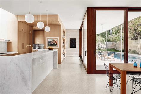 This bright, airy Texas home maximizes views from its 14ft tall windows ...