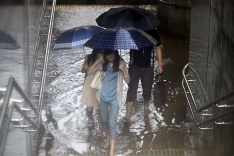 京津冀三地齐发暴雨预警 局地有大暴雨_手机新浪网