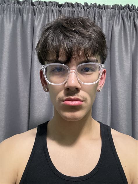 Season Preview: Harry Ainlay WR Puyaoan preps for breakout rookie ...