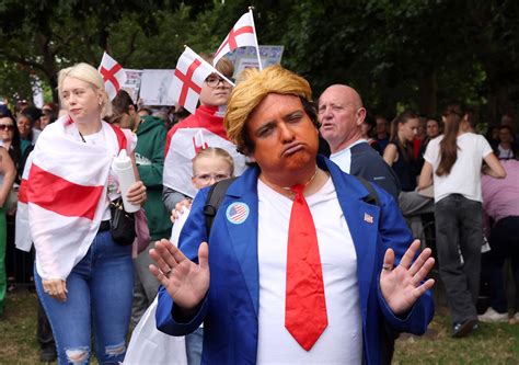 Tanned face, pouted lips and golden wispy hair? Here’s what dressing up ...