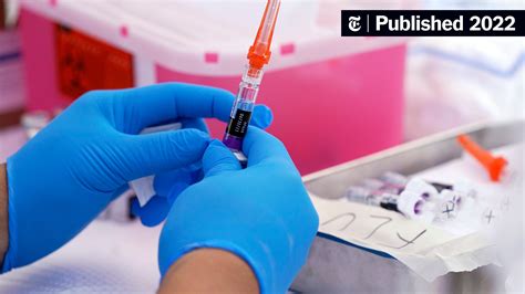 One Step Closer to a Universal Flu Vaccine? - The New York Times