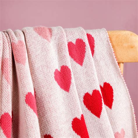 Knitted Throw Hearts Online - Premium Throw Blanket | Nestasia