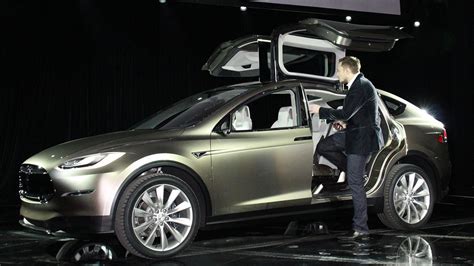 Tesla Model X Price Tops Out At $100,000