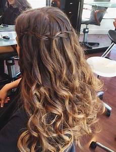 Curly Hairstyles For Homecoming by 40 Diverse Homecoming Hairstyles For Medium And Curly Hairstyles For Homecoming