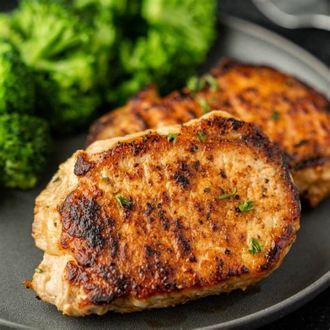 Blackstone Pork Chops - grillonadime.com