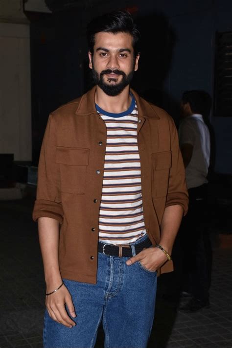 Sunny Kaushal’s Bio, Age, Relationships, Latest Buzz, Photos & Videos