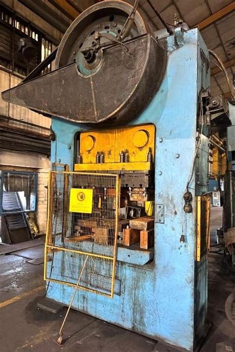 Used 250 tons Press Trimming Massey for Sale at NB Machinery
