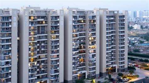 Plan in 2 Weeks to Resolve Stuck up Housing Projects in Noida: UP Govt ...