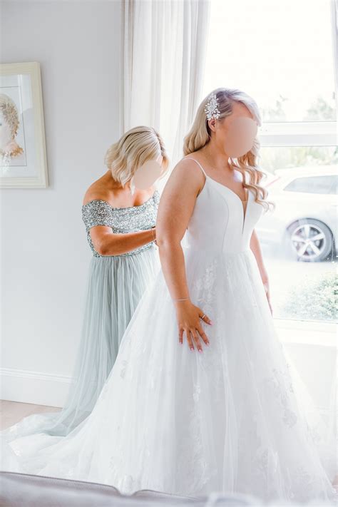 Essense of Australia D2810 Wedding Dress - Sell My Wedding Dress Online | Sell My Wedding Dress ...