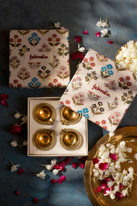 Celebrate The Joy Of Giving Gifts With Fabindia This Festive Season!