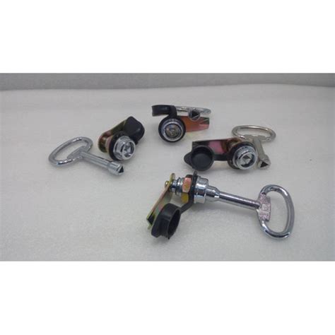 Jual Kunci Segitiga / kunci universal/ kunci panel - Kota Semarang ...