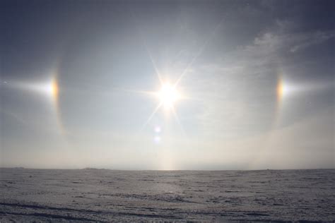 Sun Dogs 的图像结果