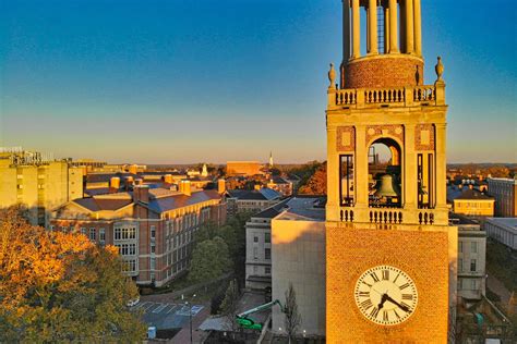 How to Write the UNC Supplemental Essays 2025–2026