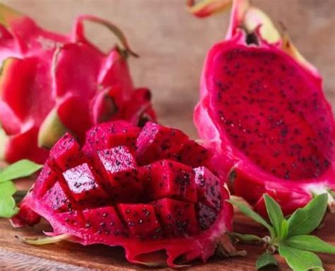 Get Instant Glow On Your Face With Dragon Fruit Face Masks | Herzindagi