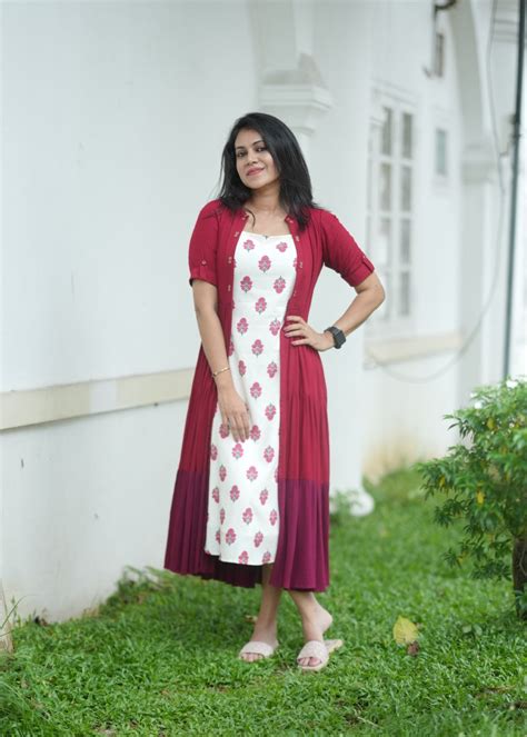 Women's ivory, red & maroon long shrug dress