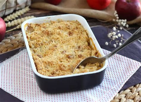 Super easy apple crumble