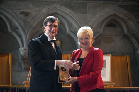 Bruno Latour 的图像结果