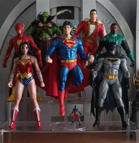 Made a custom batman rebirth suit cus the OG one is too short. : r ...