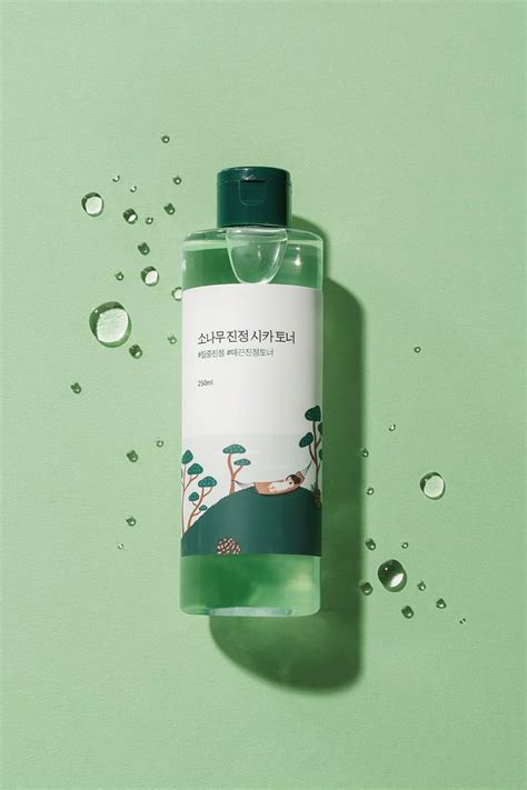 PINE CALMING CICA TONER 250ml - maccaron