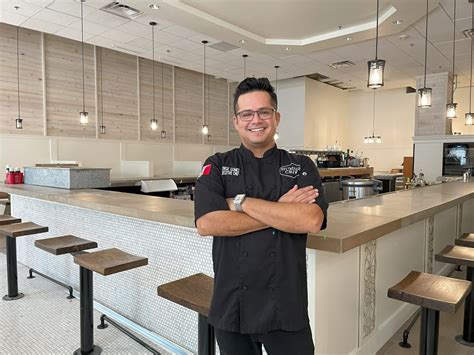 New in Town: Humble Oysters & Bubbles in North Phoenix - Frontdoors Media