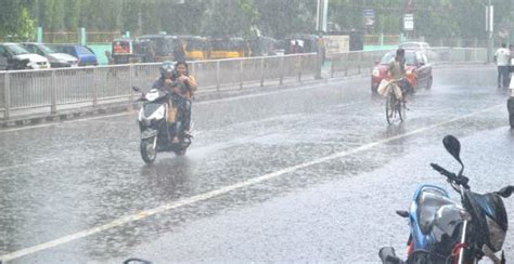 [Hindi] Odisha and West Bengal would get good rains with thunder and ...