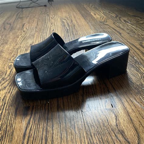 Fashion Nova Women's Black Sandals | Depop