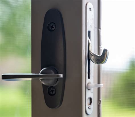 Fast & Reliable Sliding Door Lock Repair Services