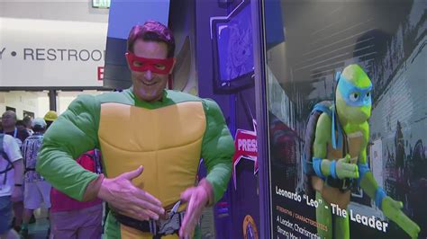 Teenage Mutant Ninja Turtles take over Comic-Con | cbs8.com