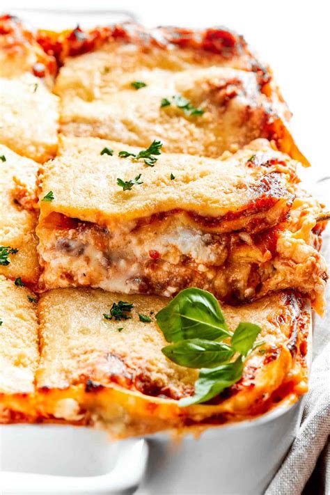 Spinach And Beef Lasagna With Ricotta Cheese