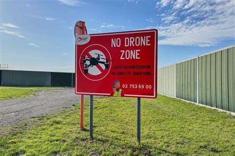 UK Sends Military Experts and Equipment to Belgium After Drone Sightings Near Airports - VINnews
