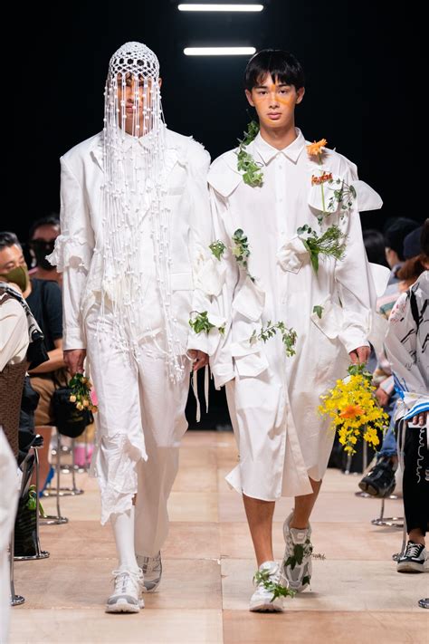 Tokyo Spring 2023 Fashion shows | Vogue