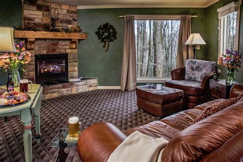 GLENLAUREL, A SCOTTISH INN & COTTAGES (Rockbridge) - B&B Reviews ...