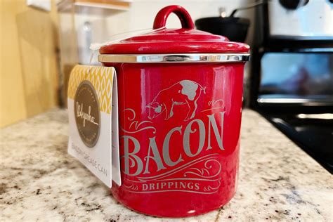 This 4.6-Star Bacon Grease Container Is an Amazon Best-Seller