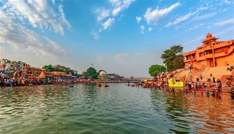 5 Amazing Places You Can Explore in Madhya Pradesh - lifeberrys.com